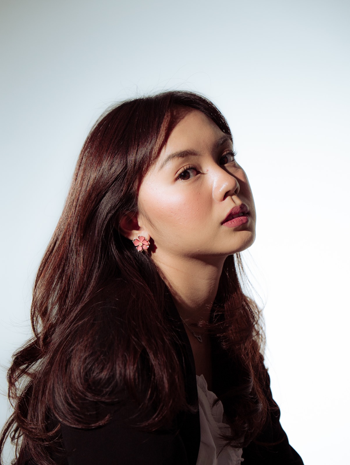 Saphira Adya Drops “Lelah”   A Tender Pop Ballad for the Overthinkers 